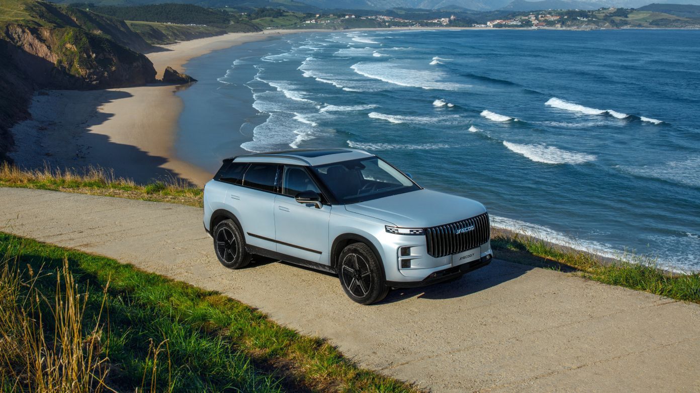 OMODA & JAECOO UK takes record sales for Super Hybrid SUVs